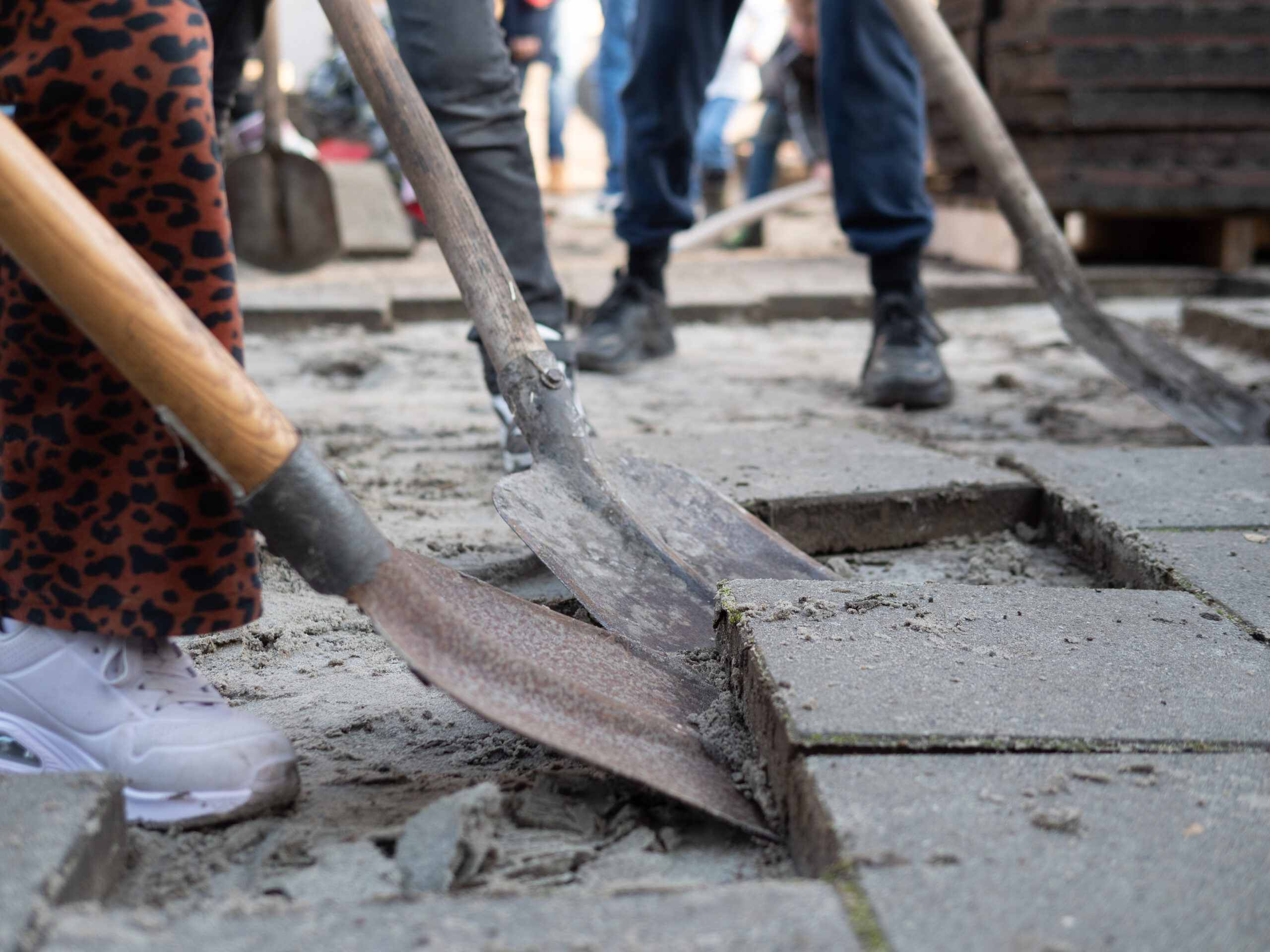 Tegelwipfestijn bij de Bron in Vathorst: ‘Het is iets voor de school, maar ook voor de buurt’