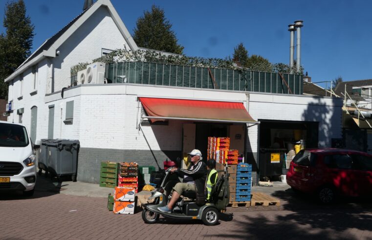 Voorstad: behoefte aan goede buur of een verre vriend?