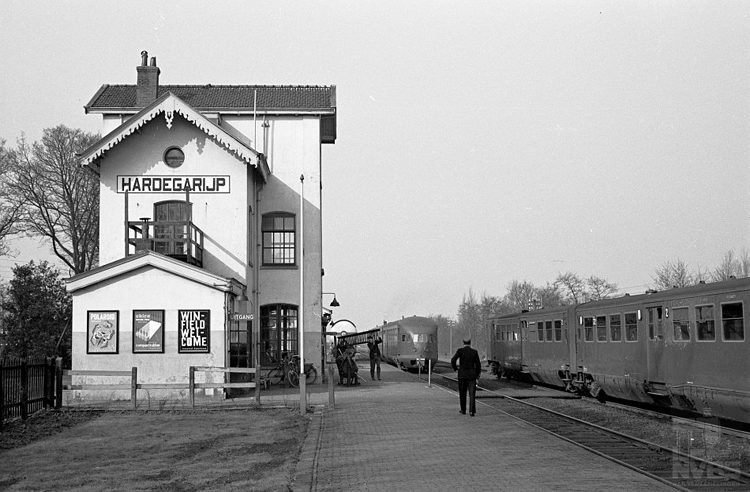 Aflevering 1: Station Hurdegaryp