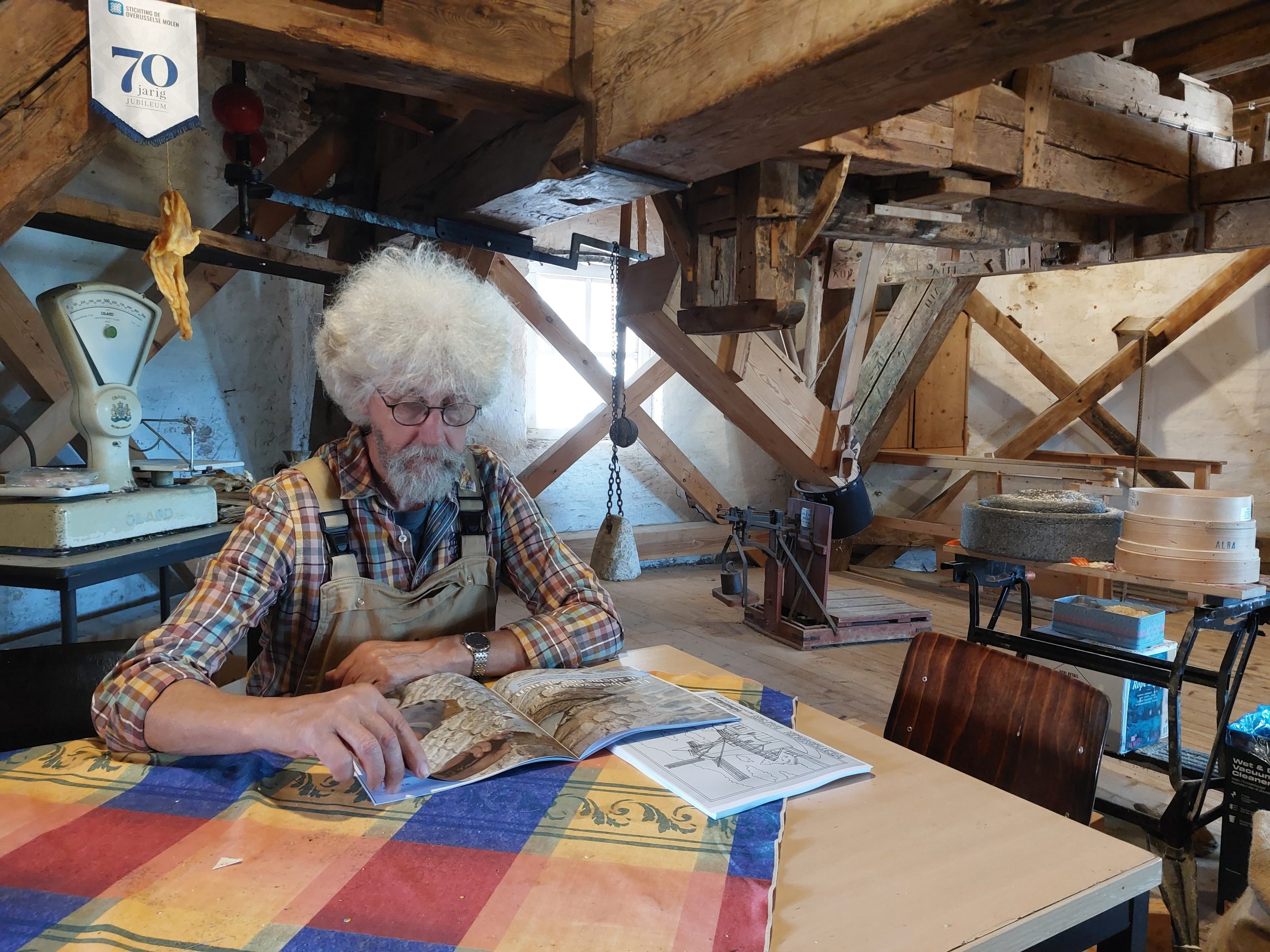 Hoe molenaar Alidaan een uitstervend beroep draaiende houdt