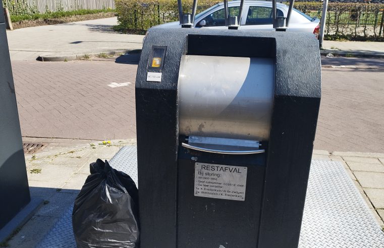 Hoe afvalcoach Jordy de Rivierenwijk stukje bij beetje schoner krijgt